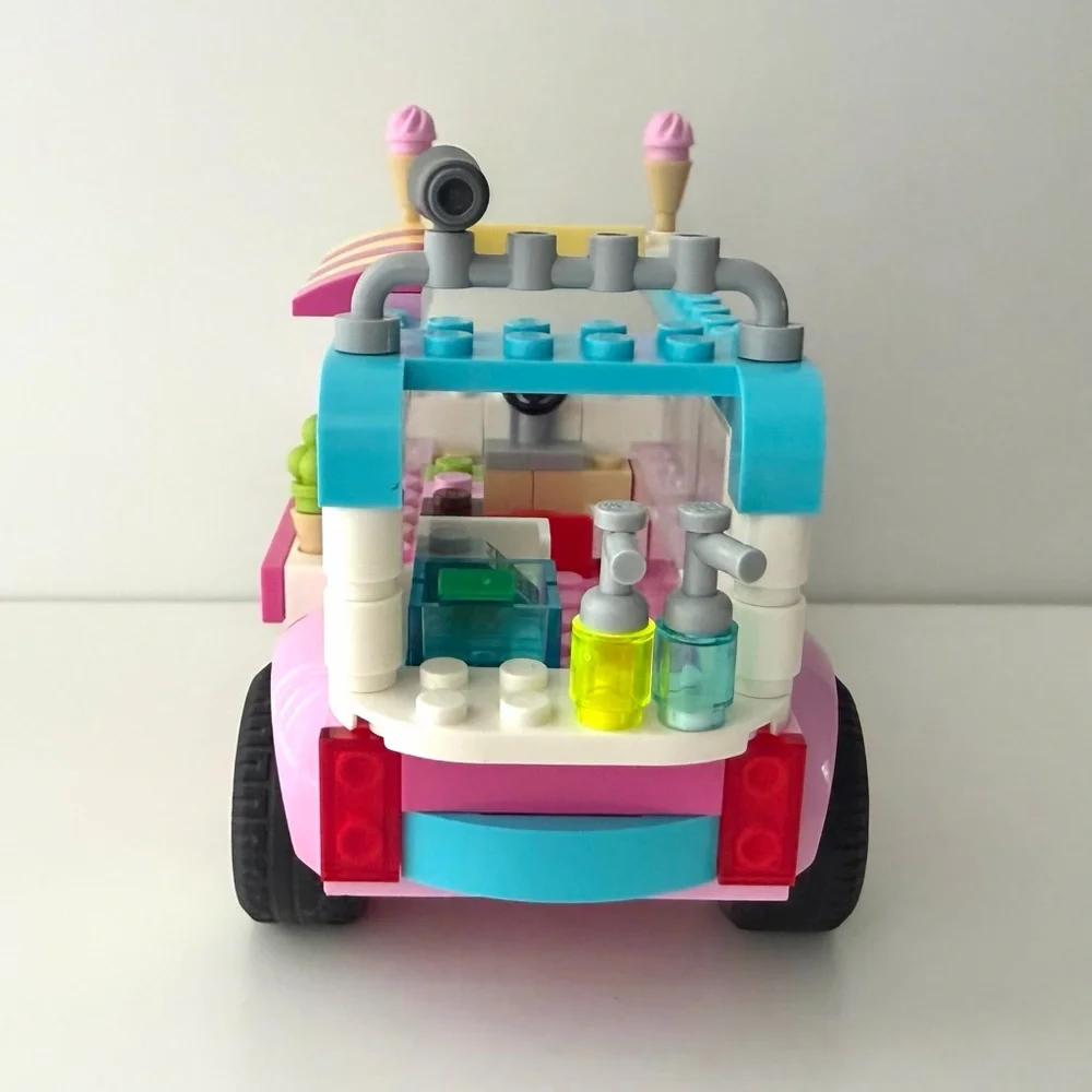 LEGO JUNIORS Emma's Ice Cream Truck #10727 (Retired Set)